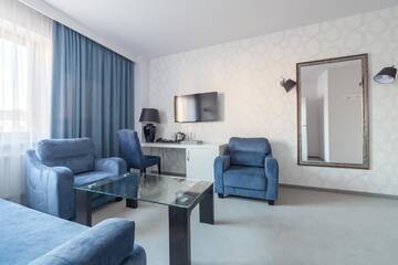 Фото номера Улучшенный люкс Отель Novopolska - Hotel i Restauracja г. Косьцян 6